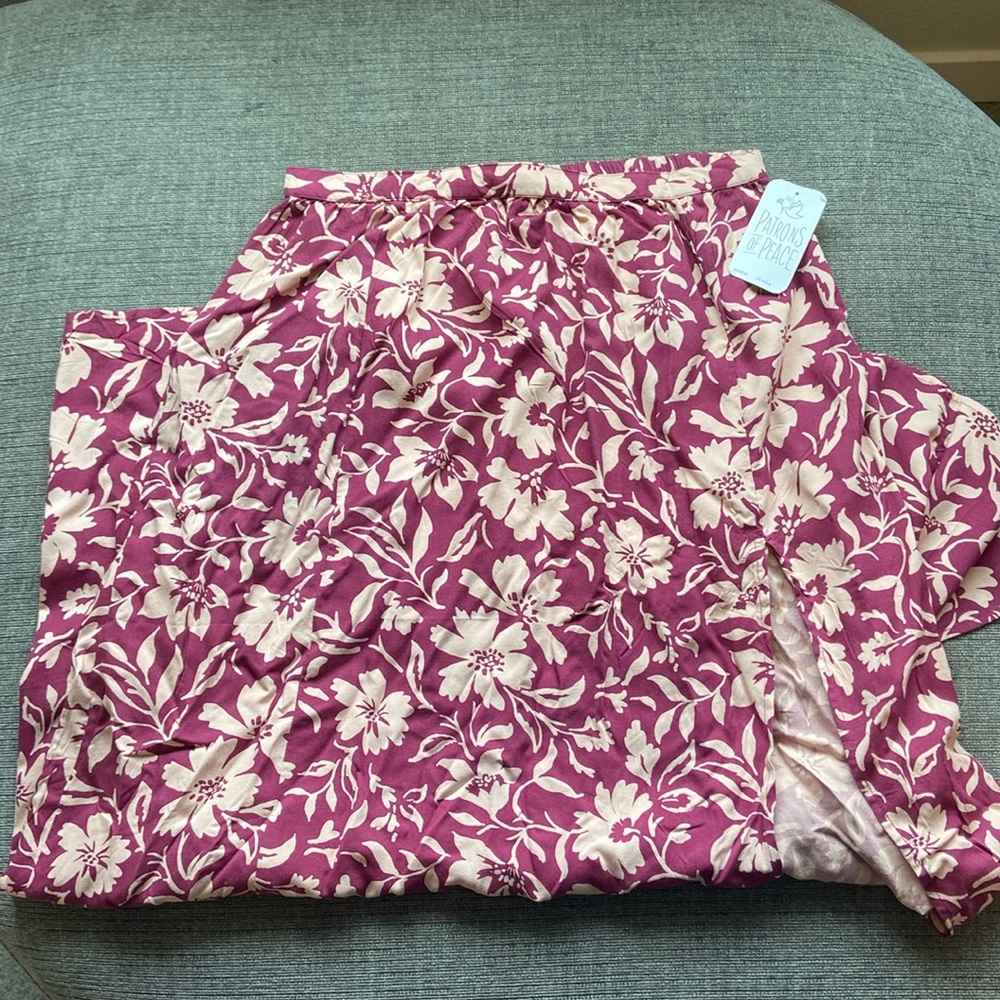 Large Patrons of Peace skirt